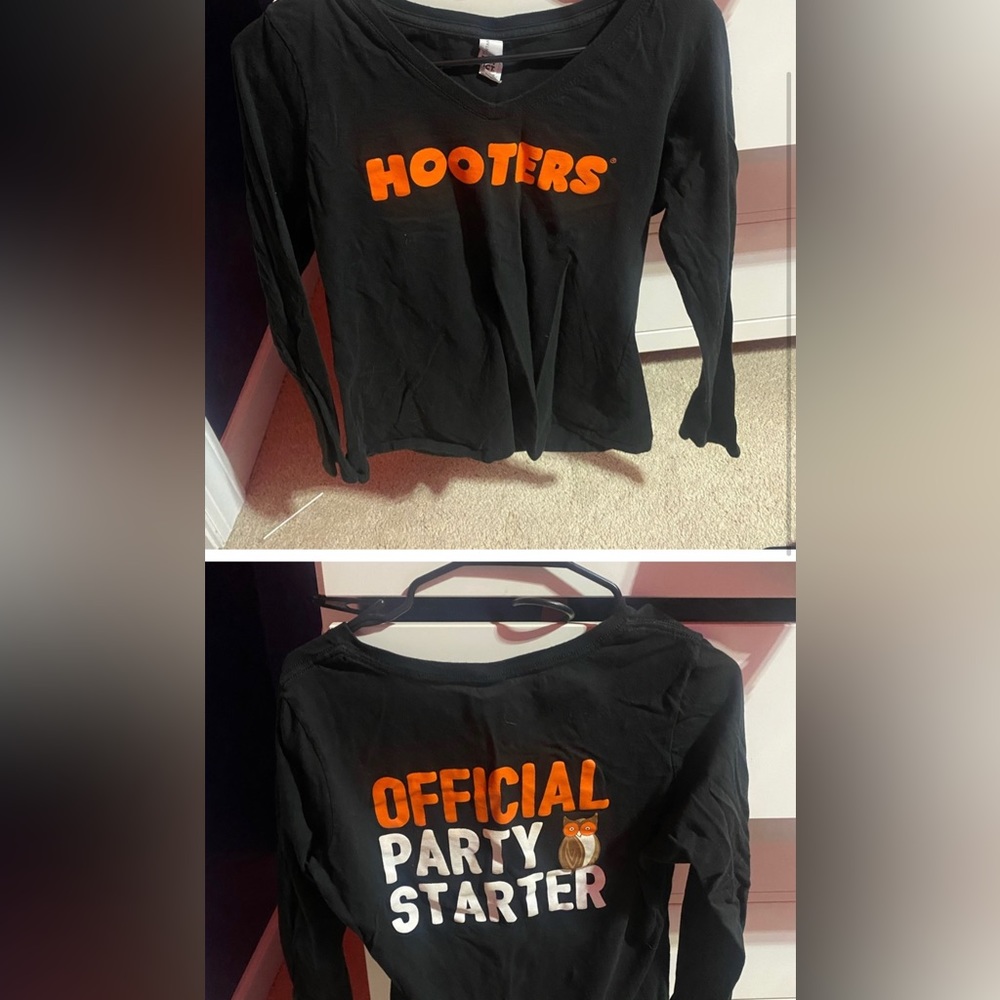 Hooters Long Sleeve Shirt Medium